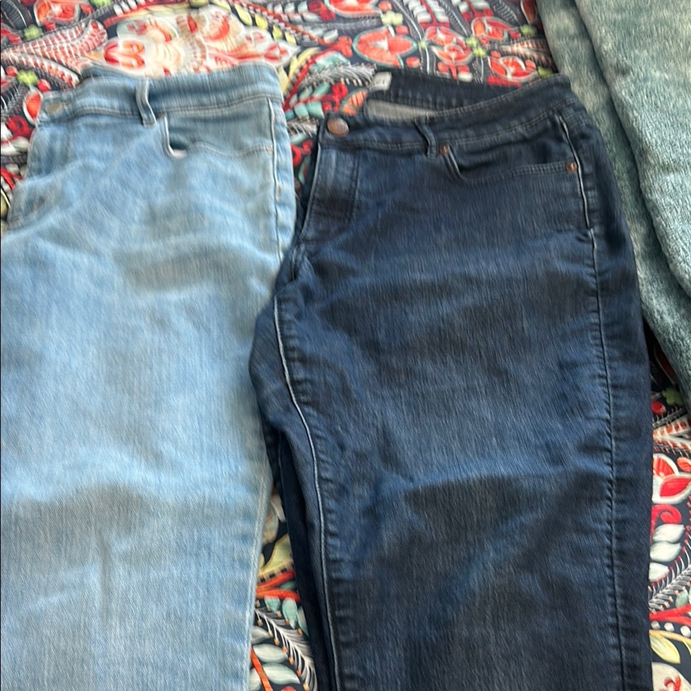 Ann Taylor capris, size 10 petite